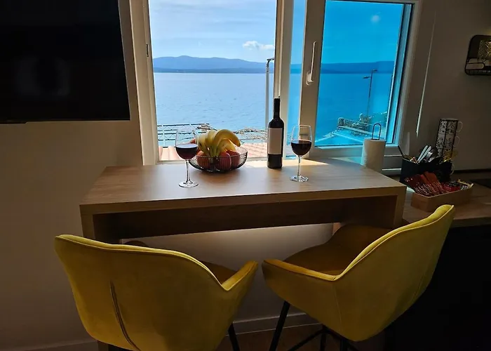 Sea View *