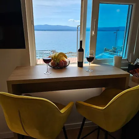 Sea View *
